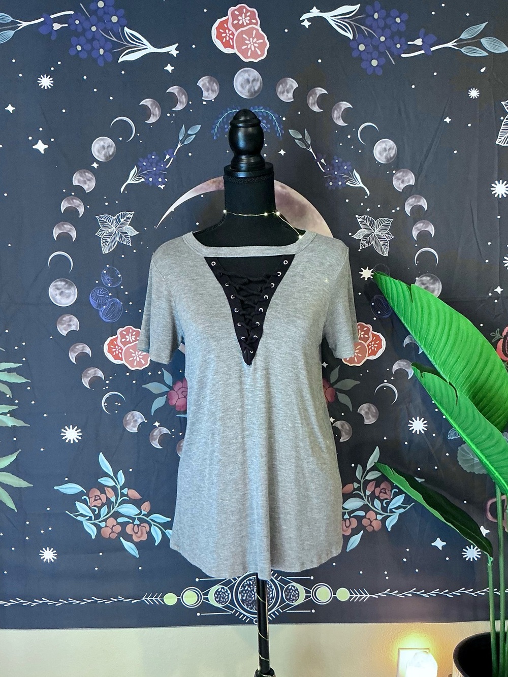 Rope Detail Cutout Tee 🖤